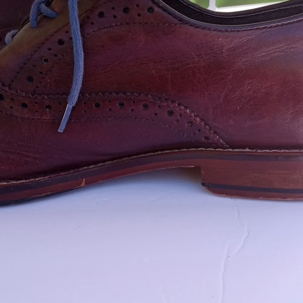 Aston Grey Men's leather Oxfords, 9.5,  Burgundy Brown, Pre-owned